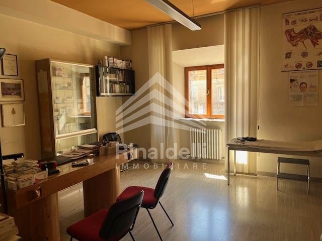Ufficio in vendita a Macerata - Foto principale