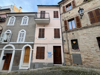 Casa Cielo Terra in vendita a Monte San Giusto