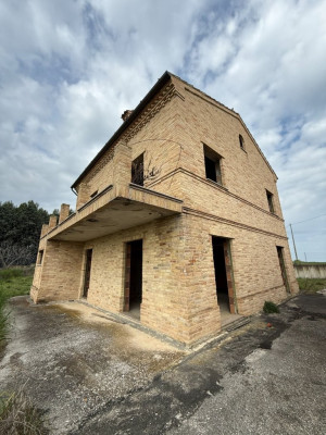 Villa in vendita a Civitanova Marche
