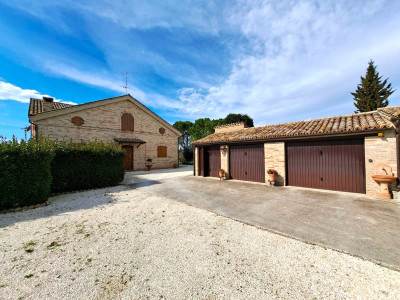 Villa in vendita a Montelupone