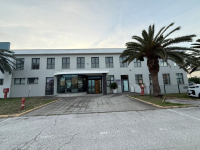 Ufficio in affitto a Porto Potenza Picena 
