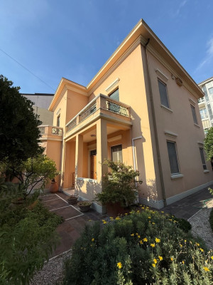 Villa in vendita a Civitanova Marche