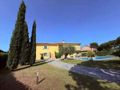 Villa in vendita a Civitanova Marche
