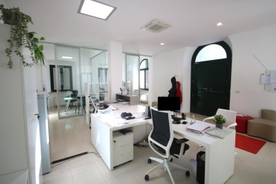 Ufficio in vendita a Macerata