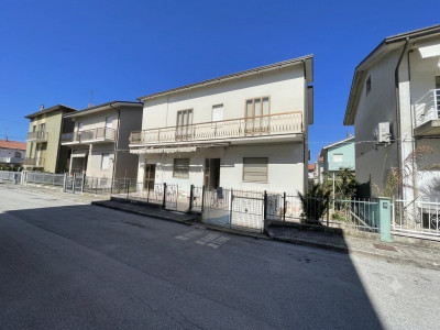 Casa Bi Familiare in vendita a Civitanova Marche